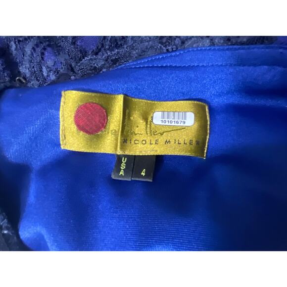 Nicole Miller Blue Lace Gown - Picture 8 of 13